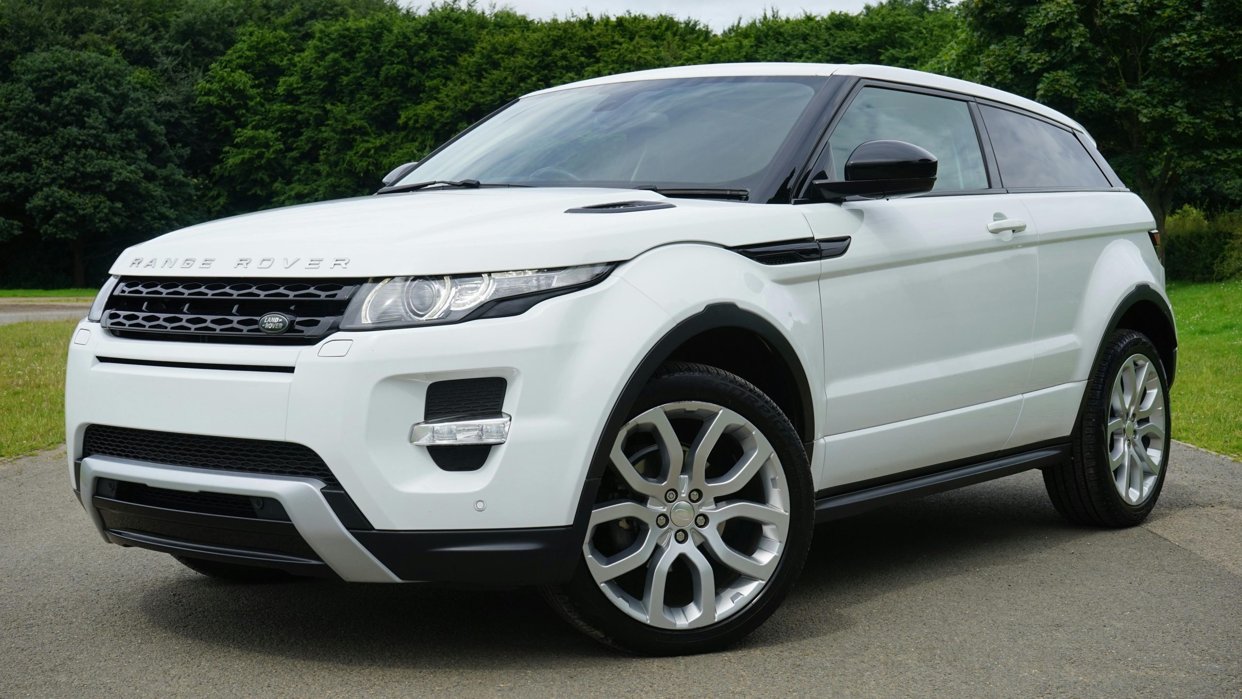  🚘 Car Hire & Chauffeur Services